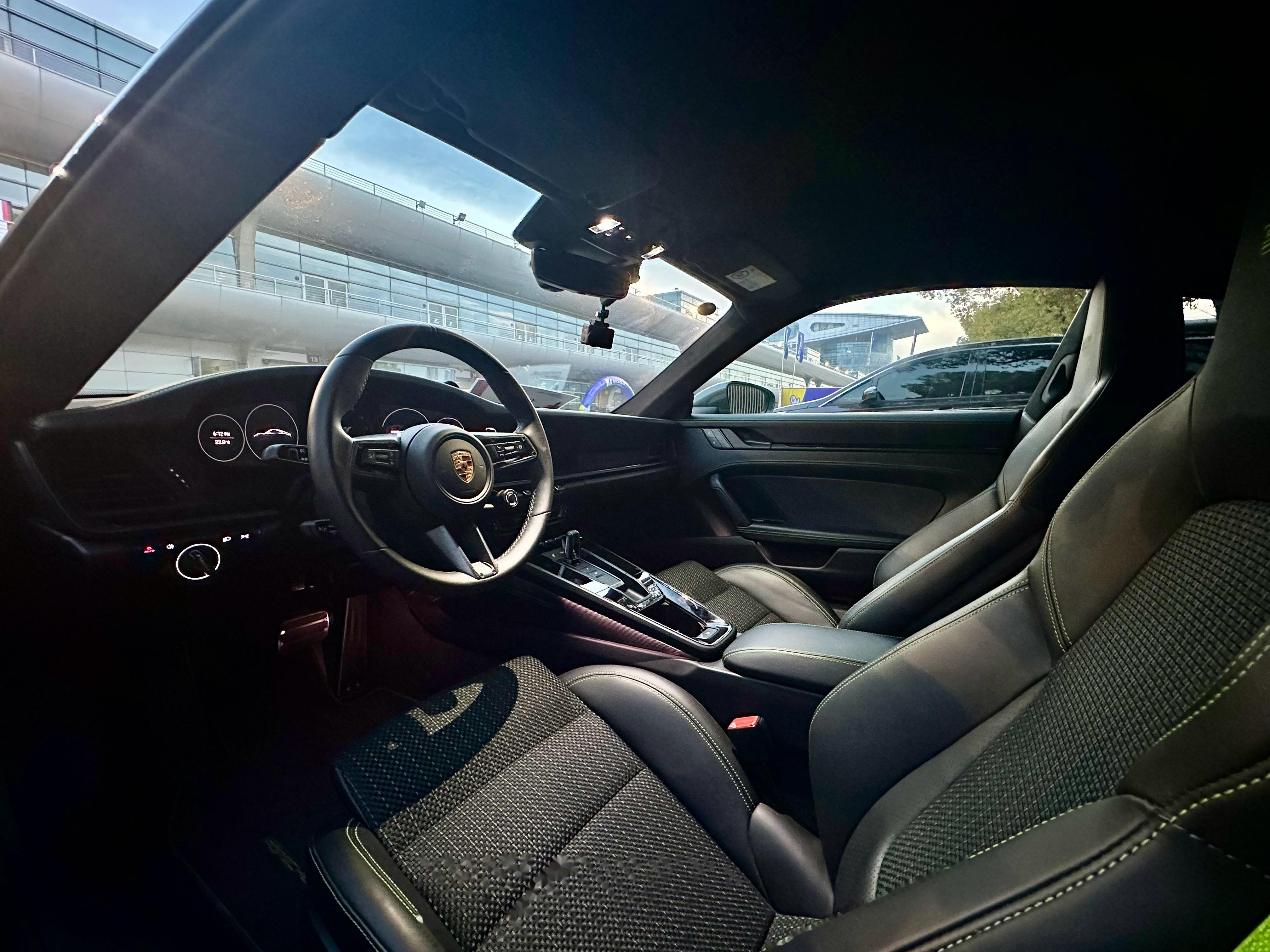 一辆漂亮的巨蟒绿911 carrera_保时捷911社区_易车社区