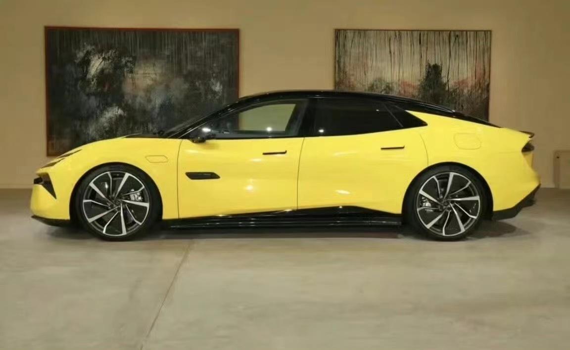 领克首款纯电车来了 代号e371 可能会叫领克zero 从目前的曝光图来看