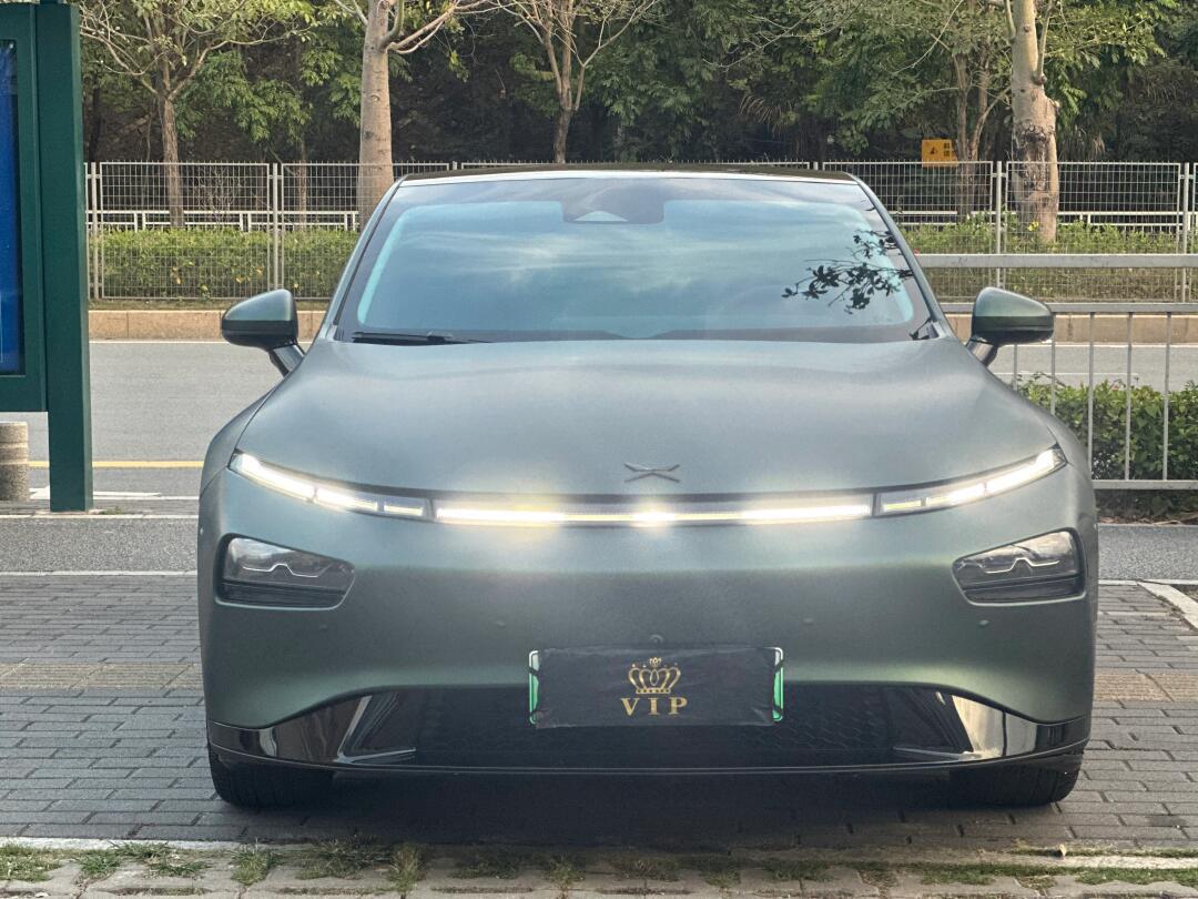 22年2月上牌小鹏p7 670e  新车指导价31.