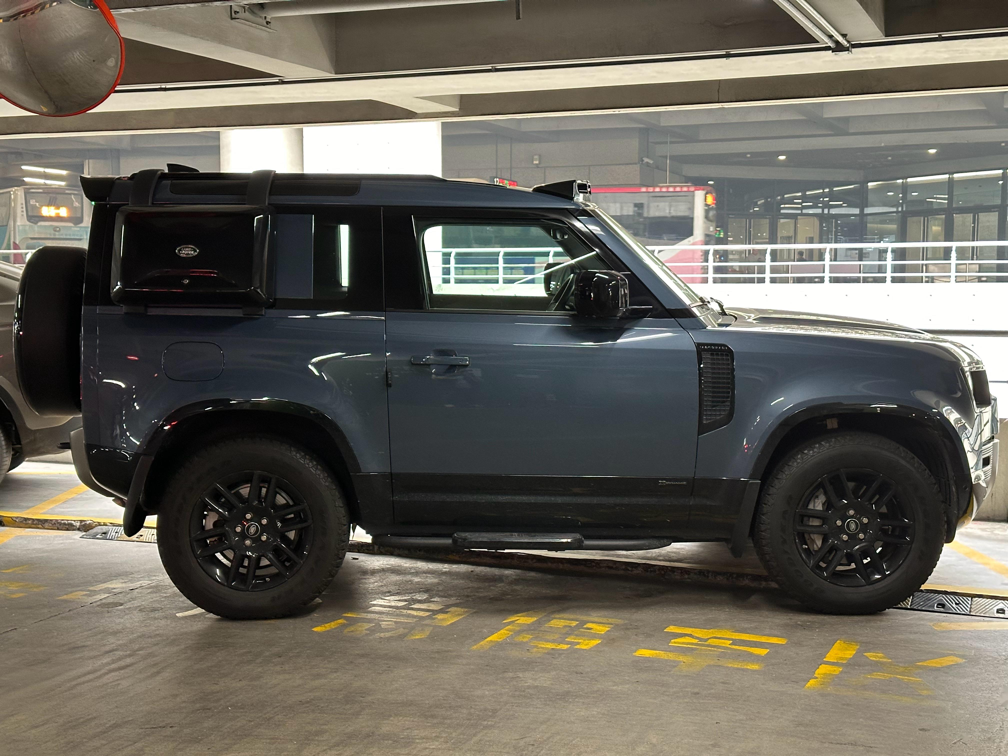 应该没有男人能拒绝短轴路虎卫士吧,电车家里要有,日常用,油车也要有