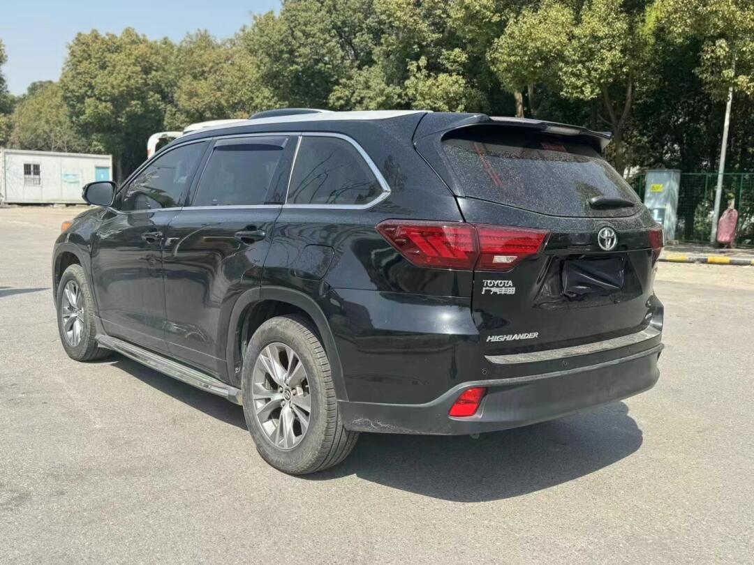 丰田 汉兰达 2017款 2.0t 四驱精英版 7座