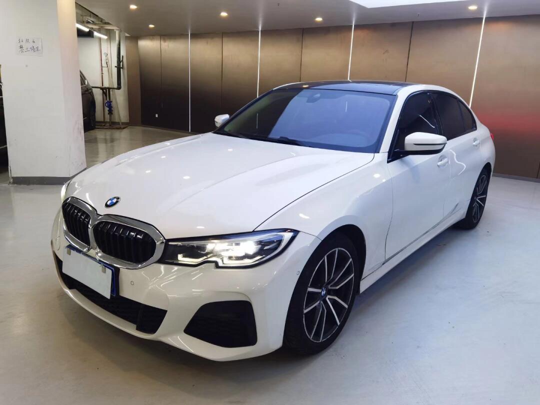 19年宝马325li m运动,外白内黑,多功能方向盘,鸡腿挡,大屏导航,全景