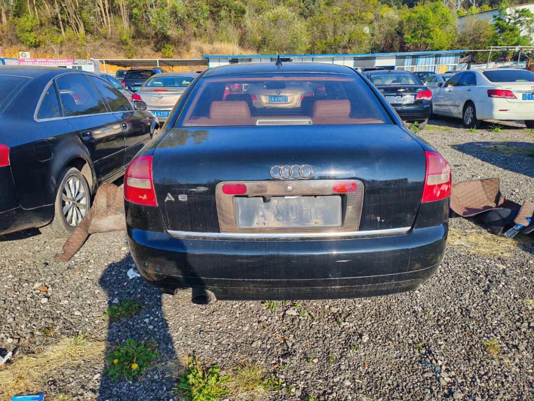 精品,05年奥迪a6,,刚审的车,1.8t手动,,外观可以,,座椅有磨损,车脏没