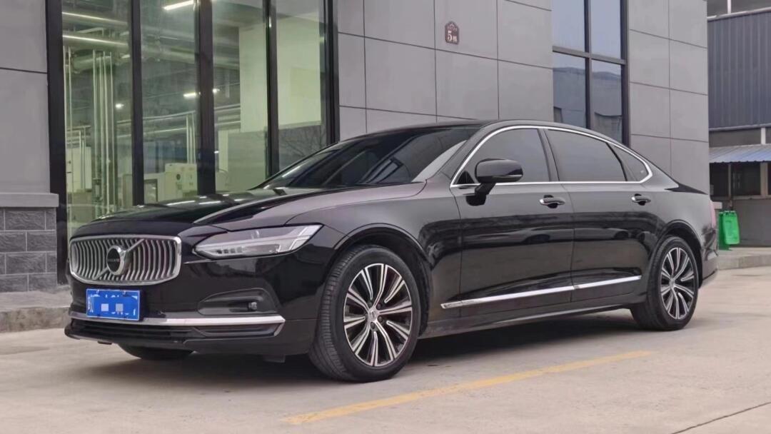 21款沃尔沃s90智远豪华,高配,8at变速箱,液晶仪表,水晶档把,哈曼卡顿