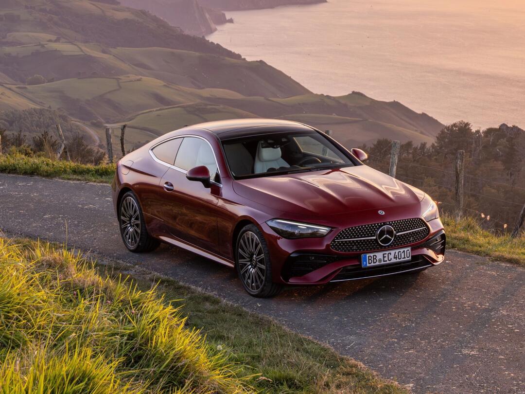 奔驰cle轿跑车现已上市,价格为45.76万至55.23万,带您了解. 在外观设