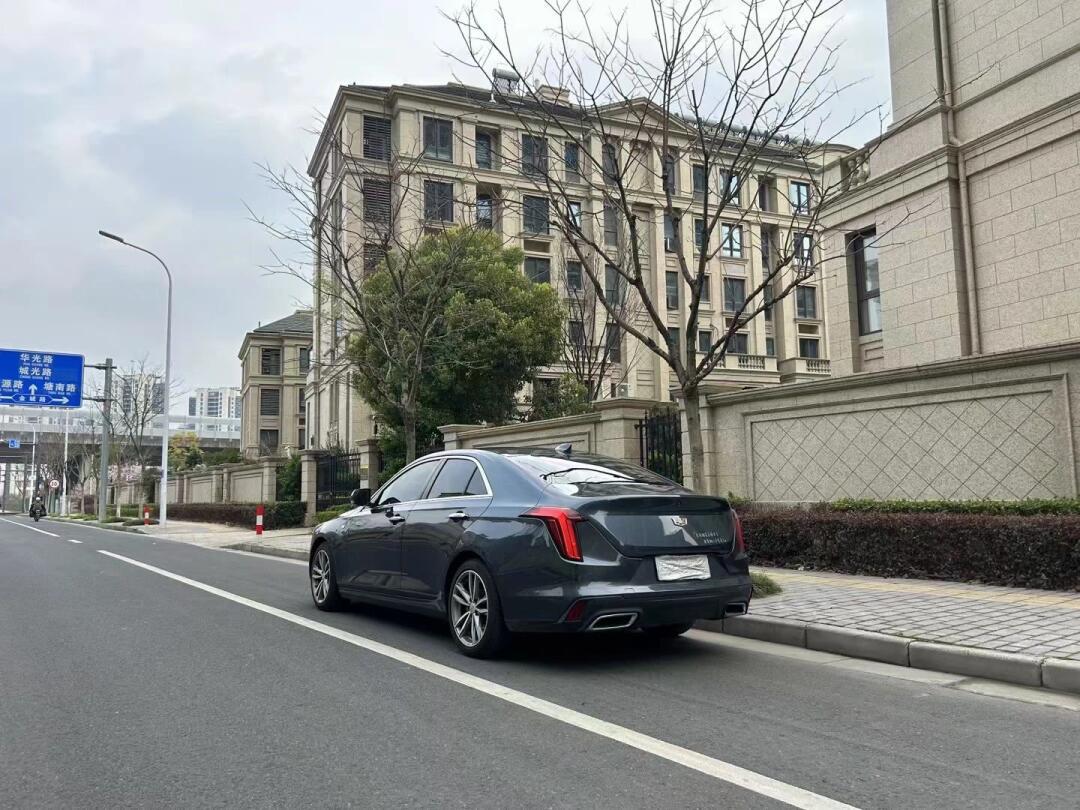 2021年凯迪拉克ct4 2.