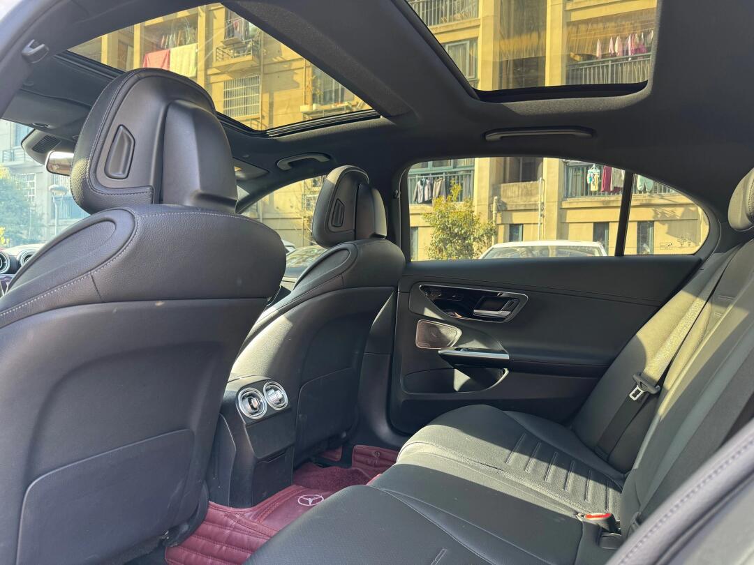 二手车搬运工[话题]# #奔驰c260l[话题]# 奔驰c级 2022款 c _奔驰c级