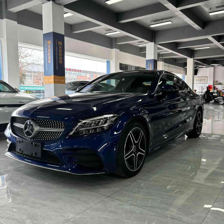 mercedes benz c260轿跑 温柔里的傲气