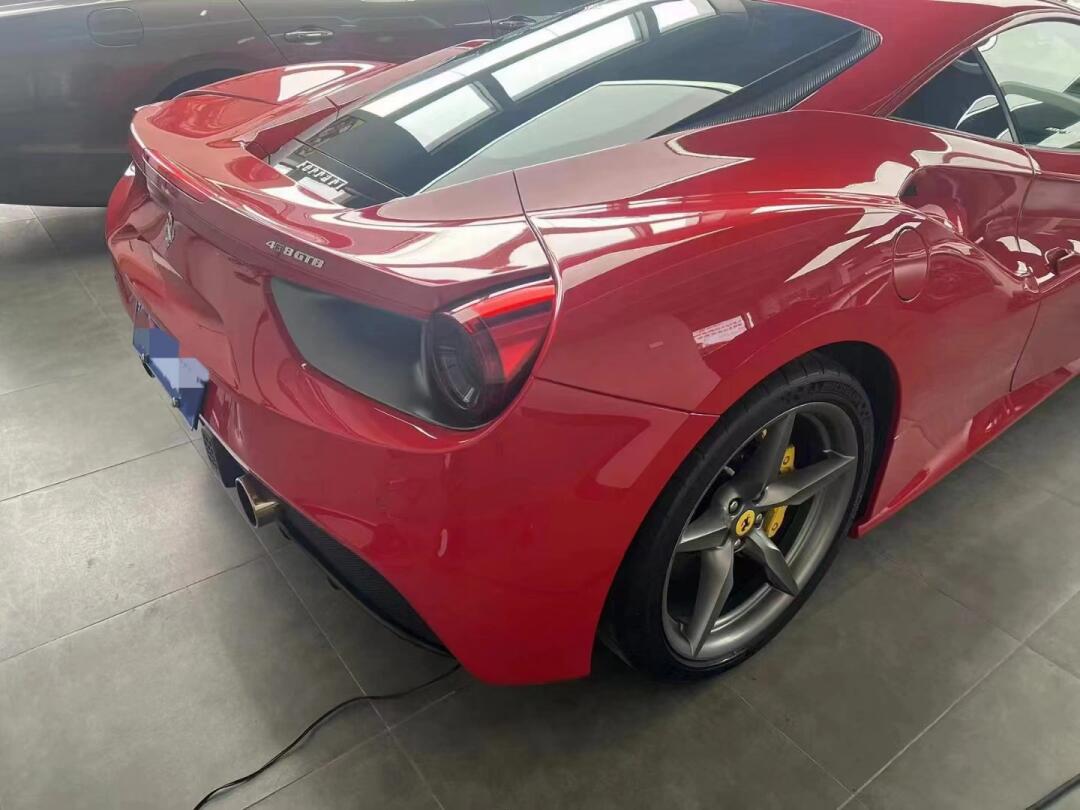 法拉利488,1.52万公里,个人直出