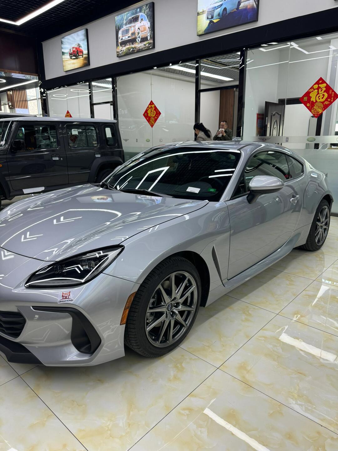 22款斯巴鲁brz加版跑车斩男又斩女