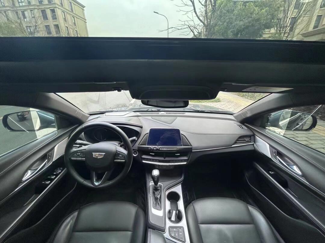 2021年凯迪拉克ct4 2.