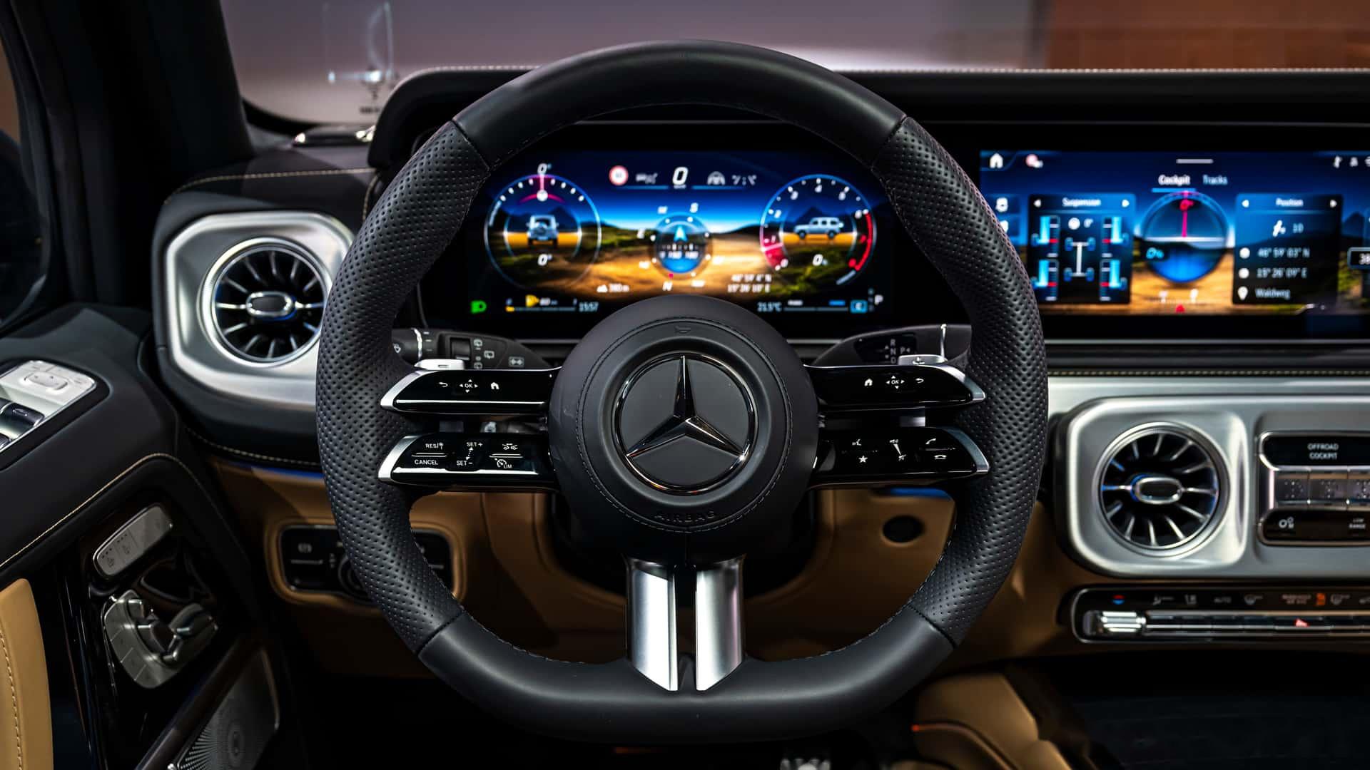 在今年晚些时候推出eqg ev之前,奔驰