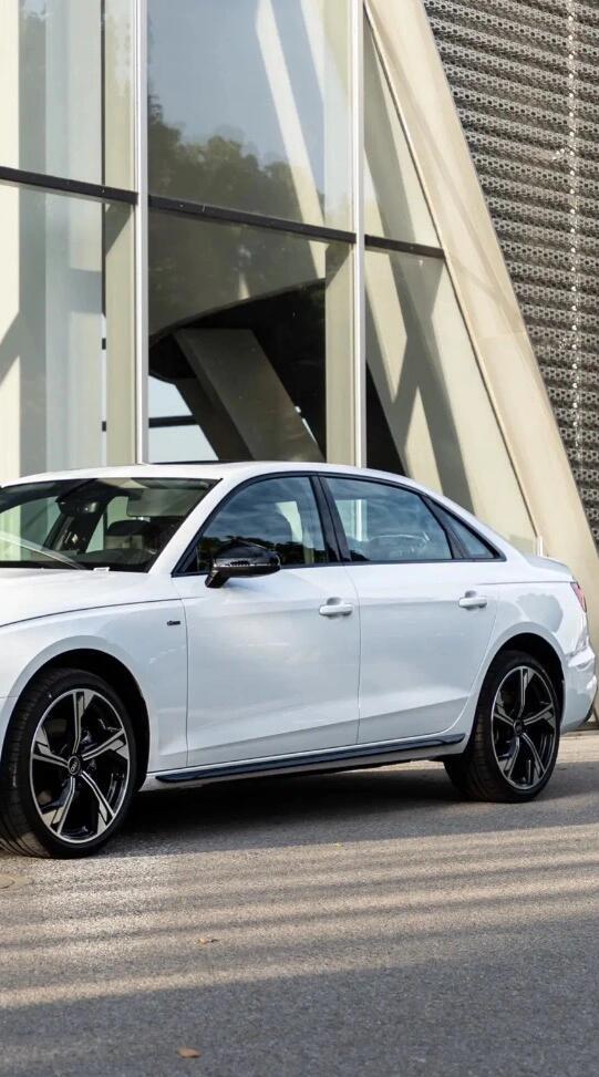 奥迪a4l豪华vs星夜,纠结吗?看这里!🚗_奥迪a4l社区_