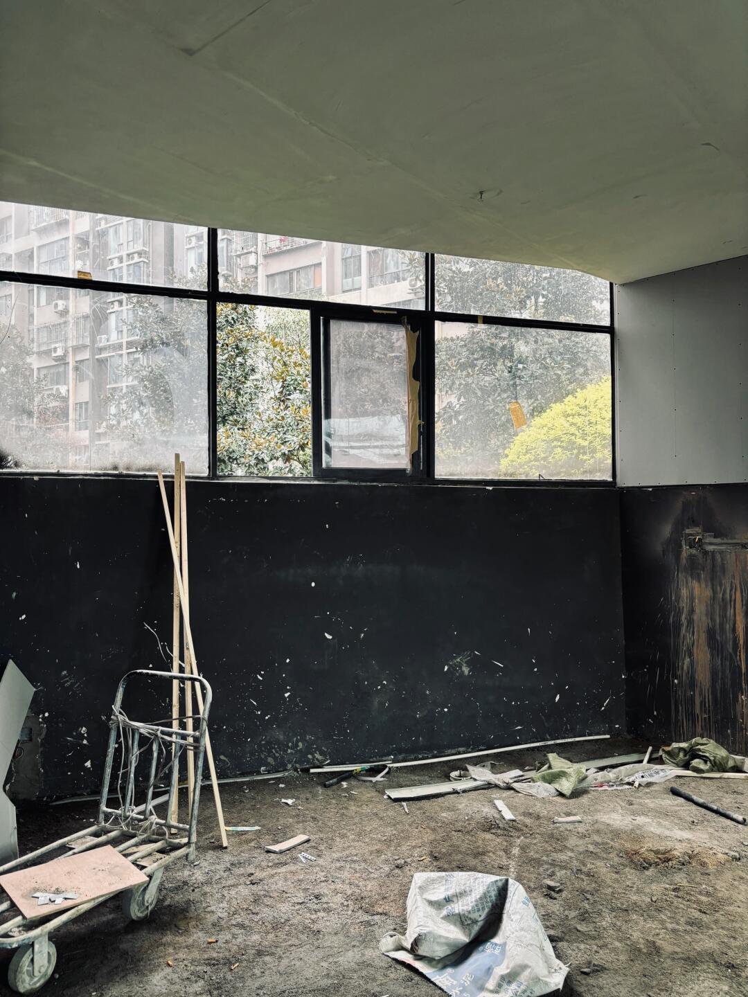 93施工现场|汽车贴膜店装修进行时90