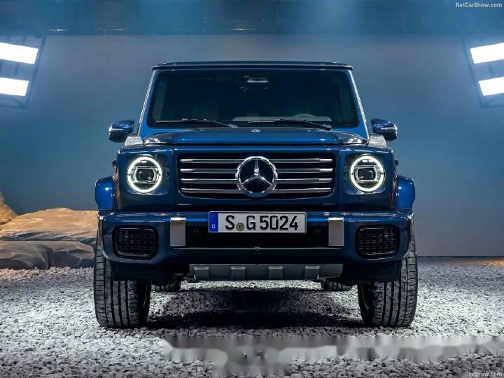 全新奔驰g级官图发布 属于是改款车型,整体外观变化不大,但采用了全新