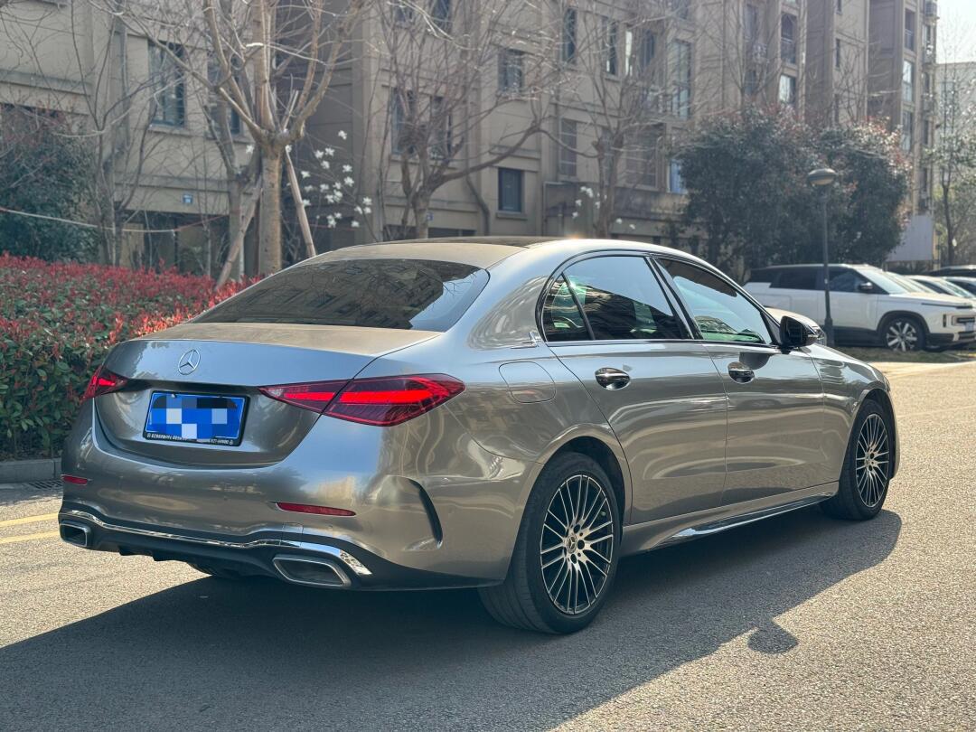 二手车搬运工[话题]# #奔驰c260l[话题]# 奔驰c级 2022款 c _奔驰c级