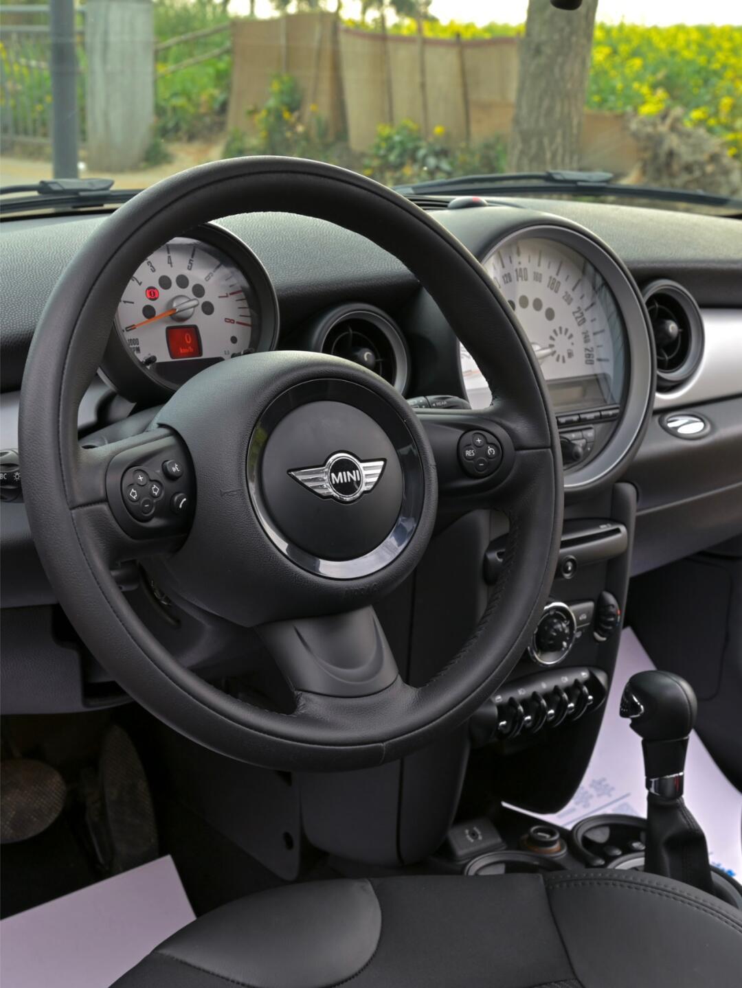 一手迷你clubman来啦!经典对开门!