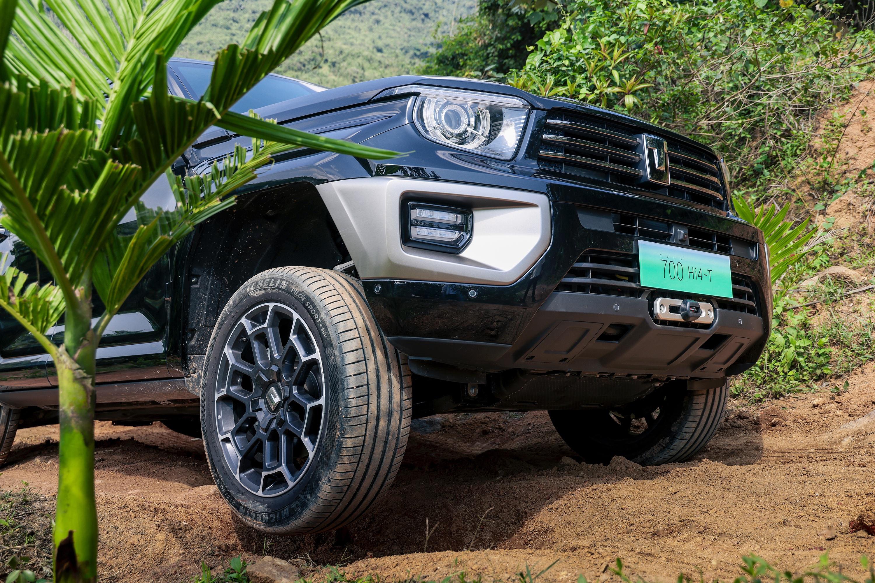 最近坦克700 hi4-t真的是火出了圈,它的外观确实硬派,确实帅. 3.