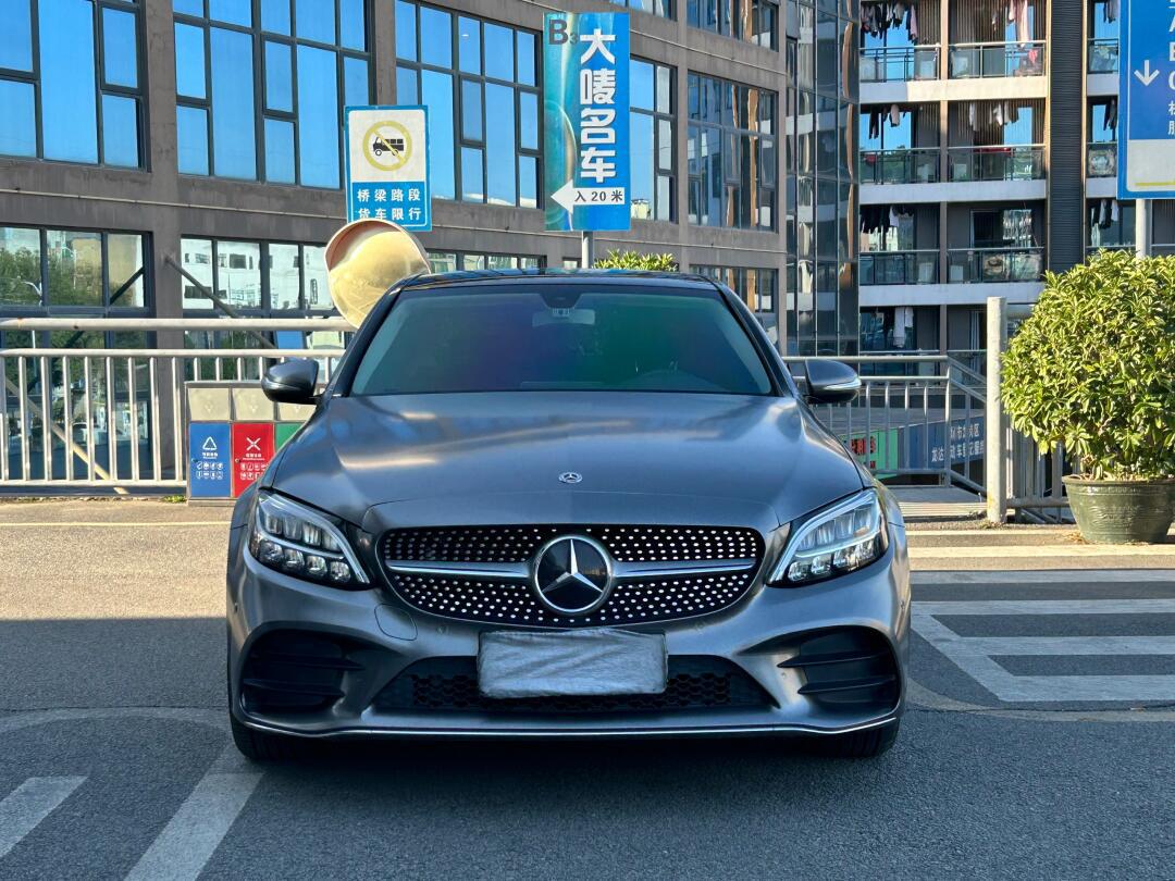 20款20年奔驰c260l运动版 4万多公里 运程启动 自动泊车入位 液晶仪表