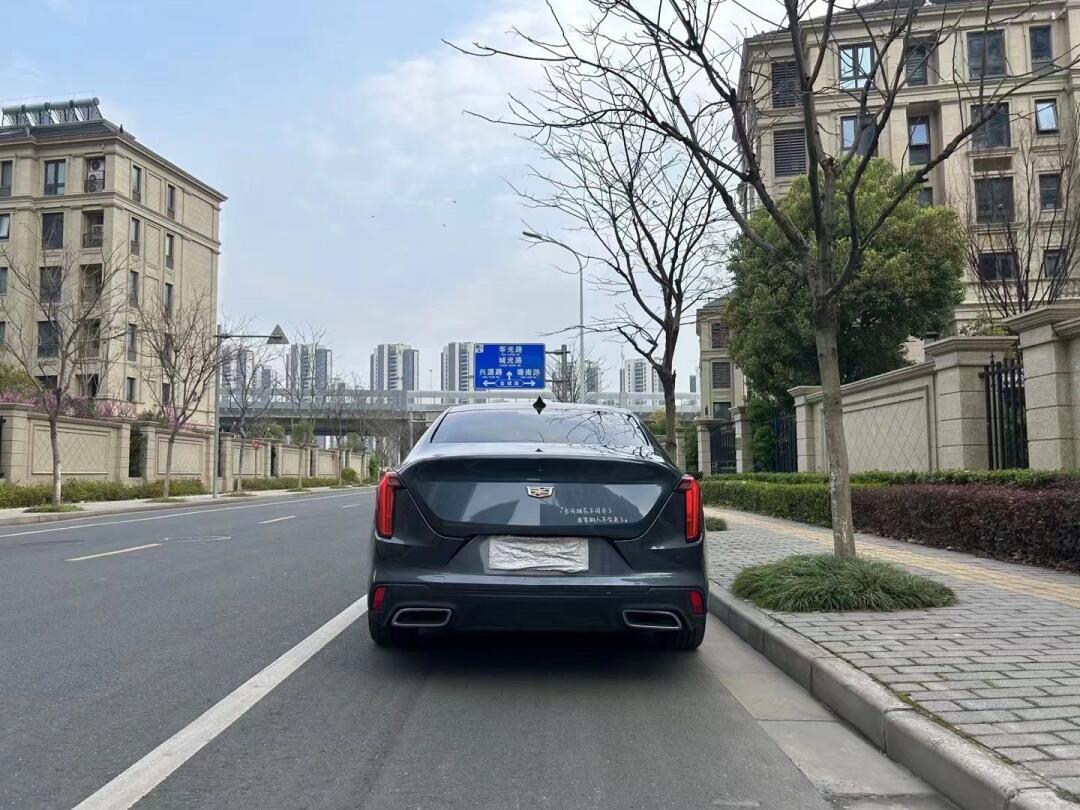 2021年凯迪拉克ct4 2.