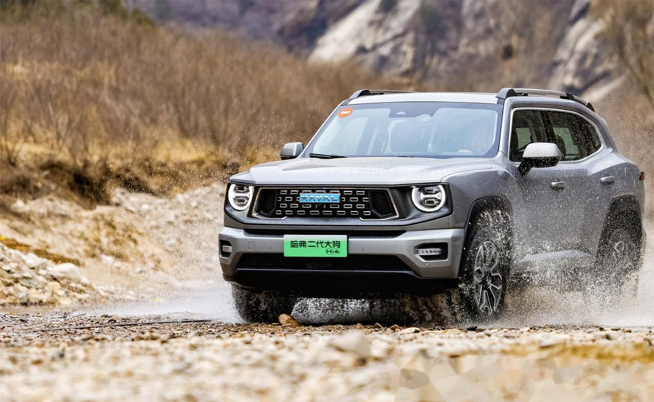 98万,哈弗二代大狗hi4版上市. 这台新能源轻越野车主要进行动力和智能