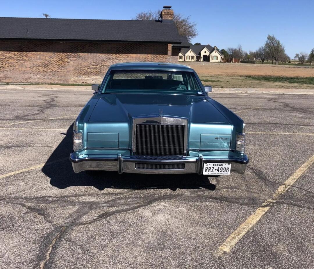 70年代末的林肯大陆城市轿车