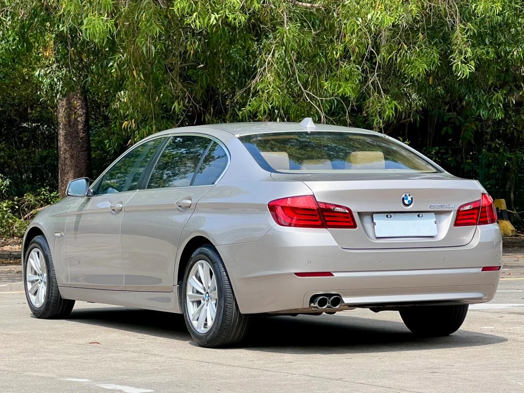 13年宝马5系 520li典雅型