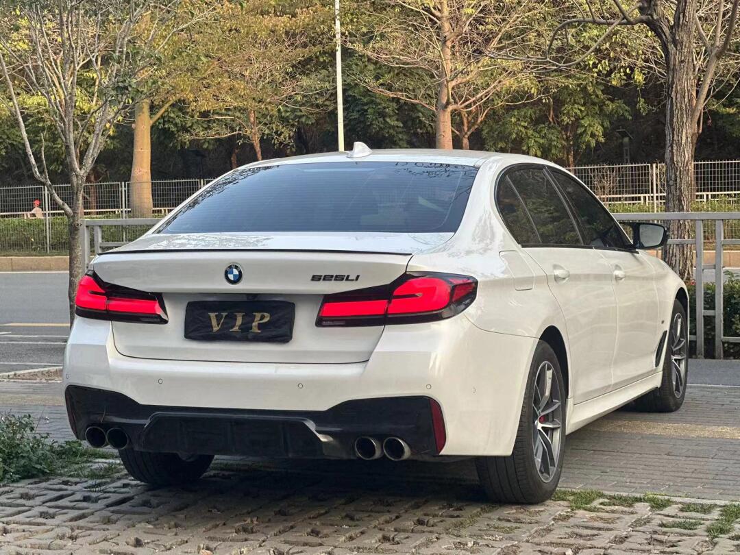 22年1月宝马525li 2.0t运动m套装 天窗 4万_宝马5系社区_易车社区