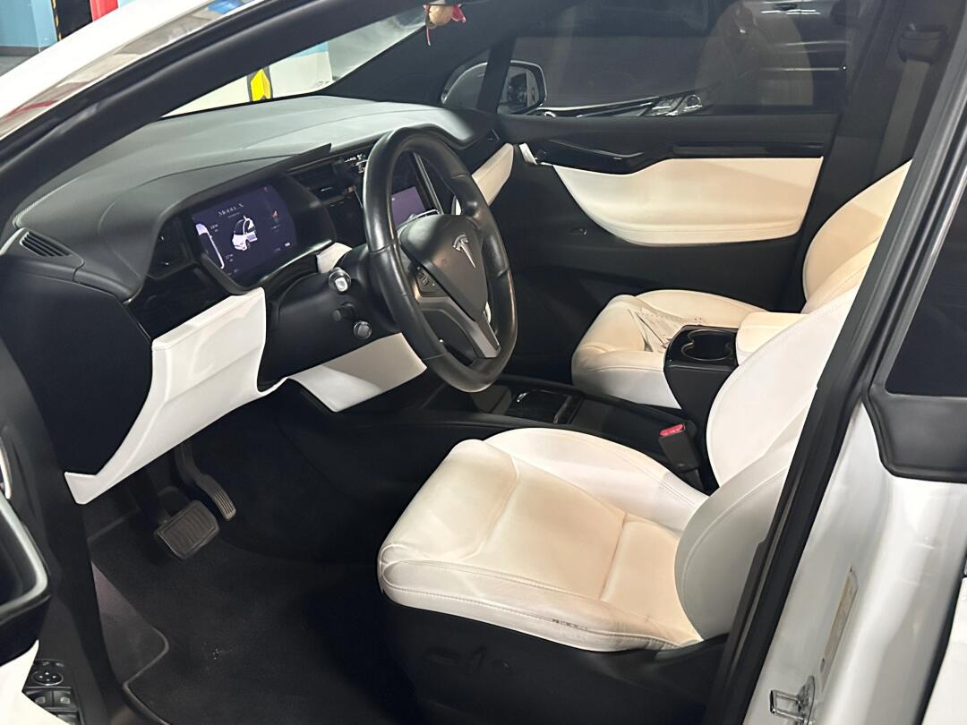 特斯拉model x 长续航升级版 上‮时牌‬间:2021年8月 行‮里驶