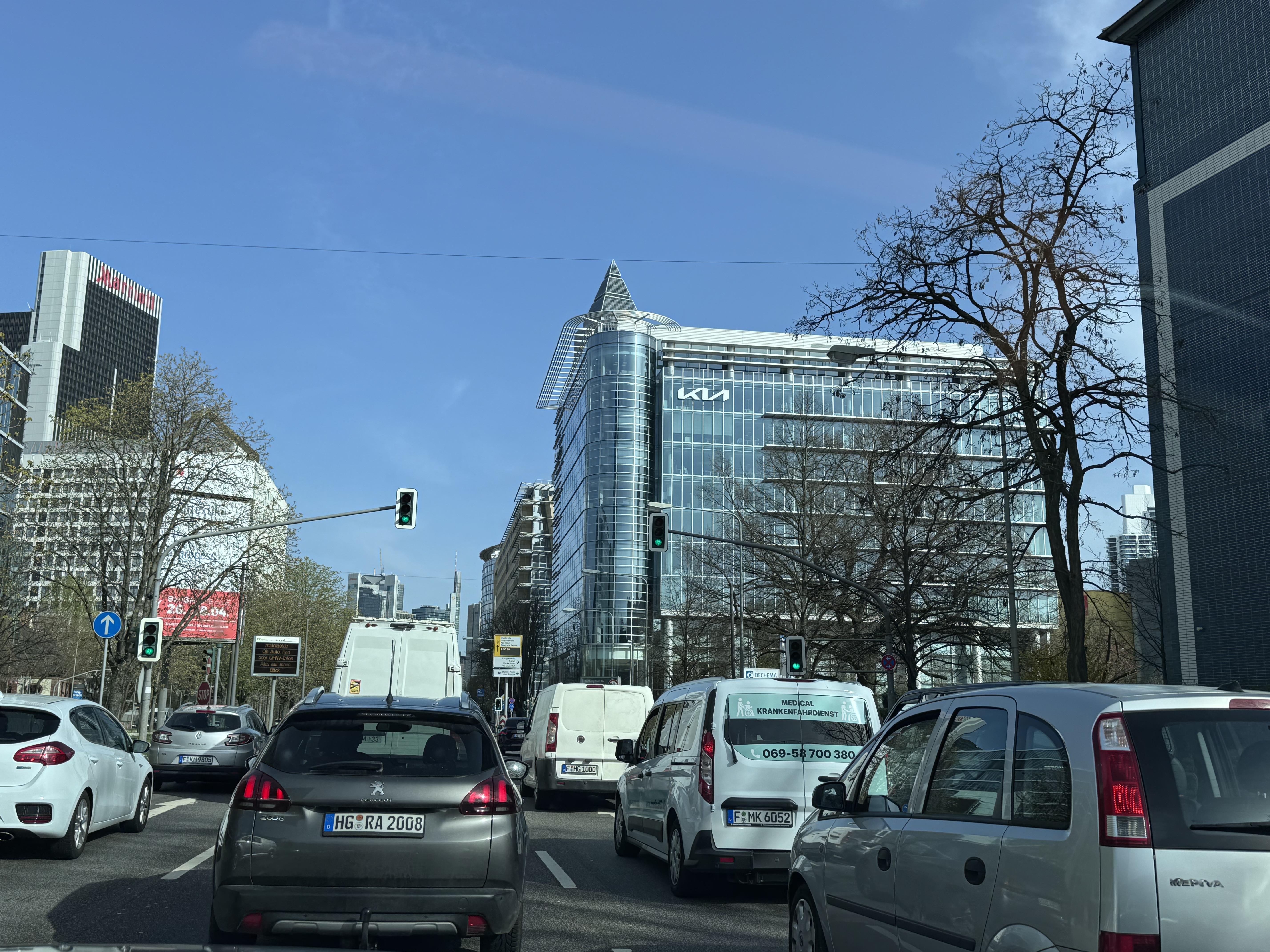 【电车在欧洲 第三季 第二天】 在法兰克福的清晨5点起床跑步和早餐后