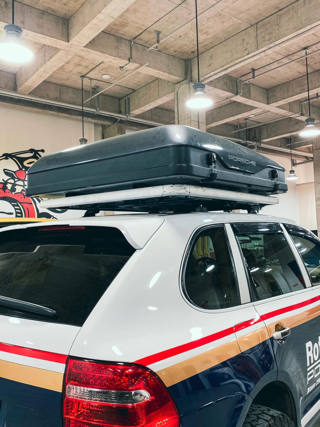 车顶帐篷能换一辆卡宴957 哈哈