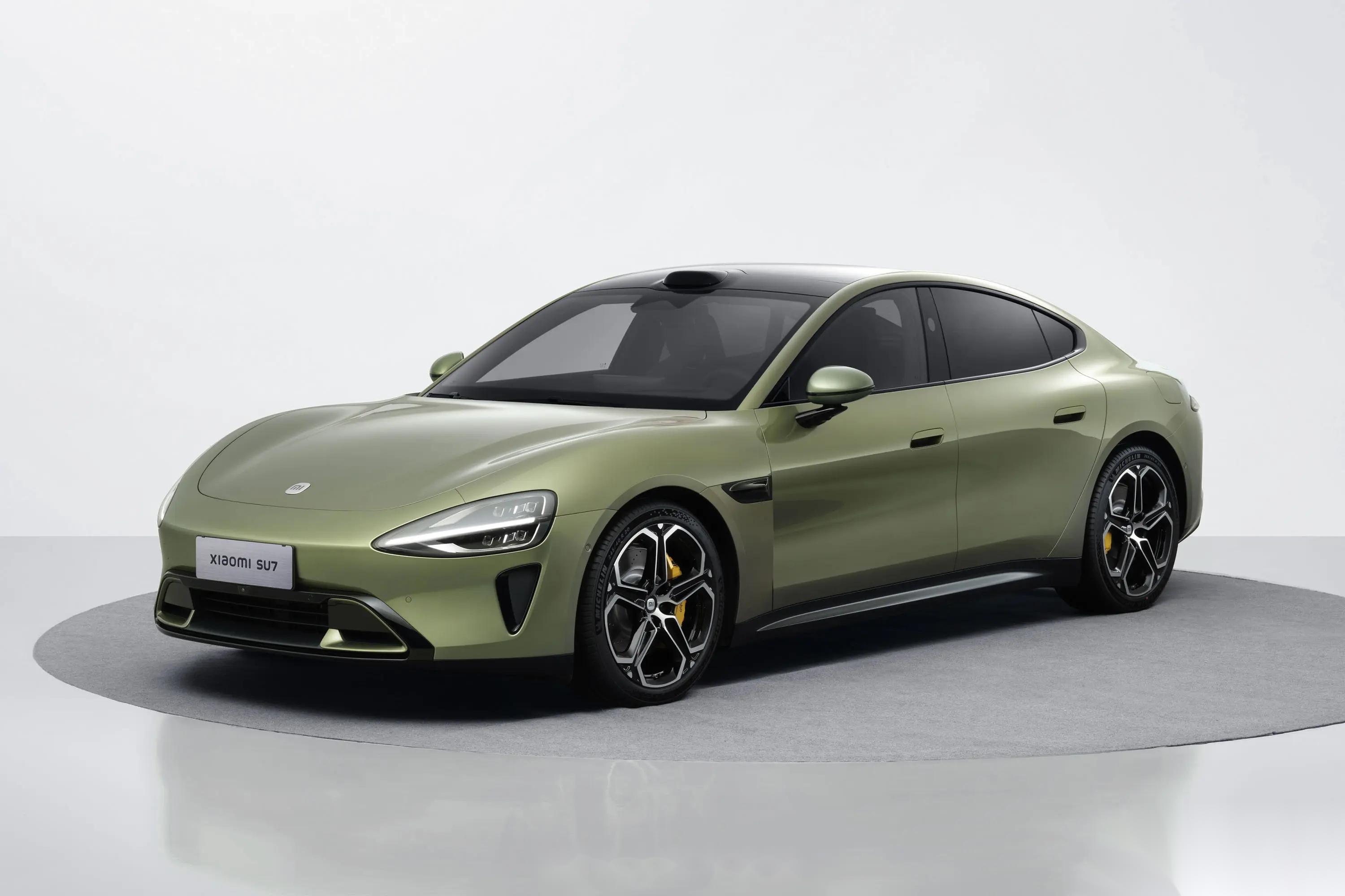 小米su7正式上市,其价格区间定在了21.59万至29.99万之间.