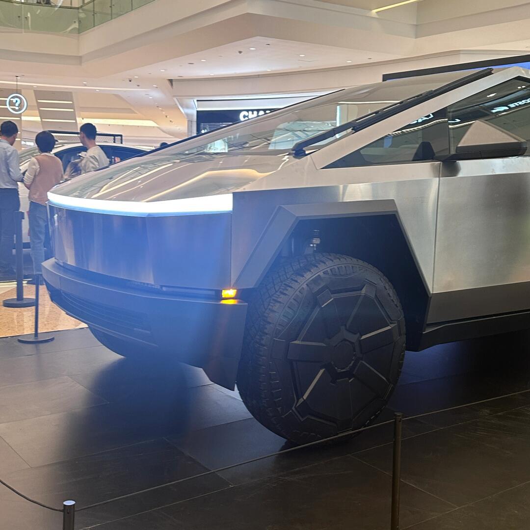 特斯拉赛博皮卡07