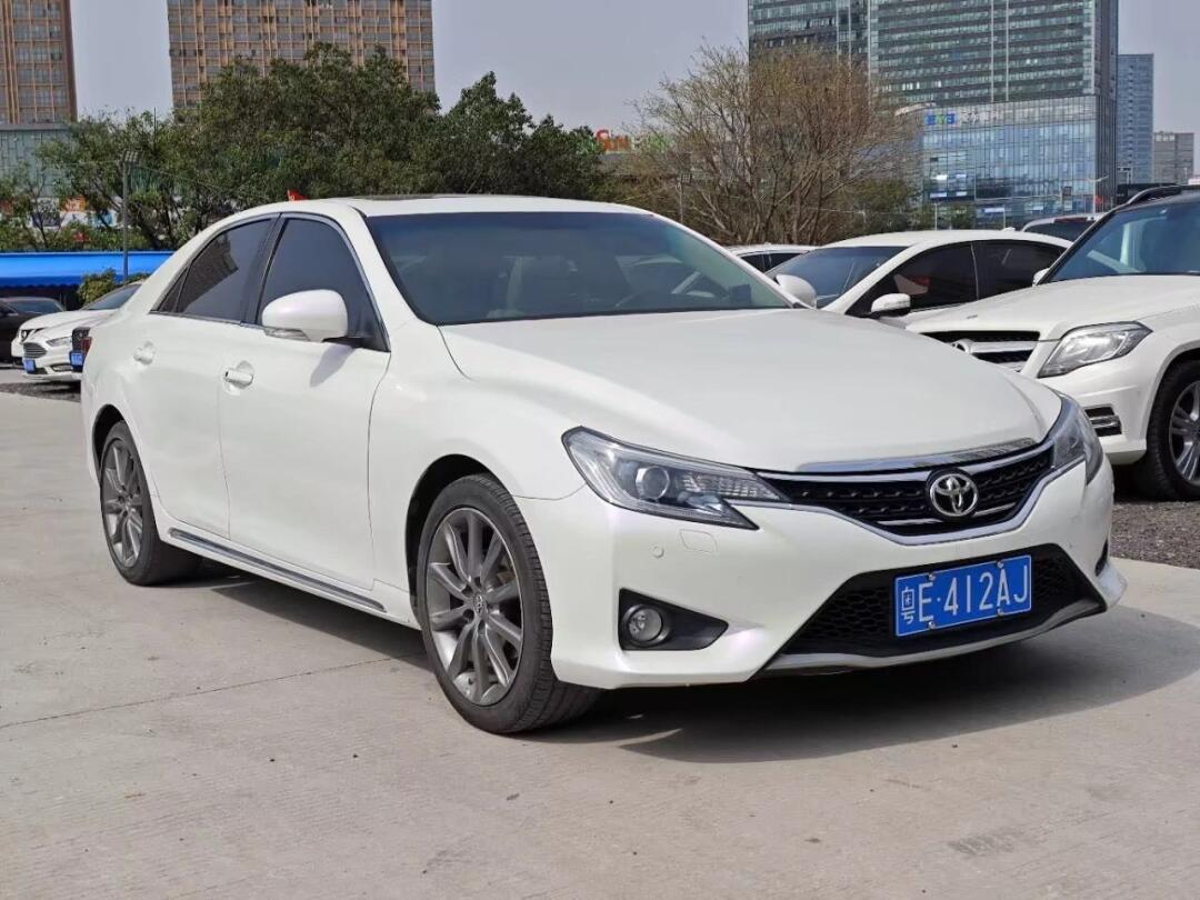 13年丰田锐志v尚锐版