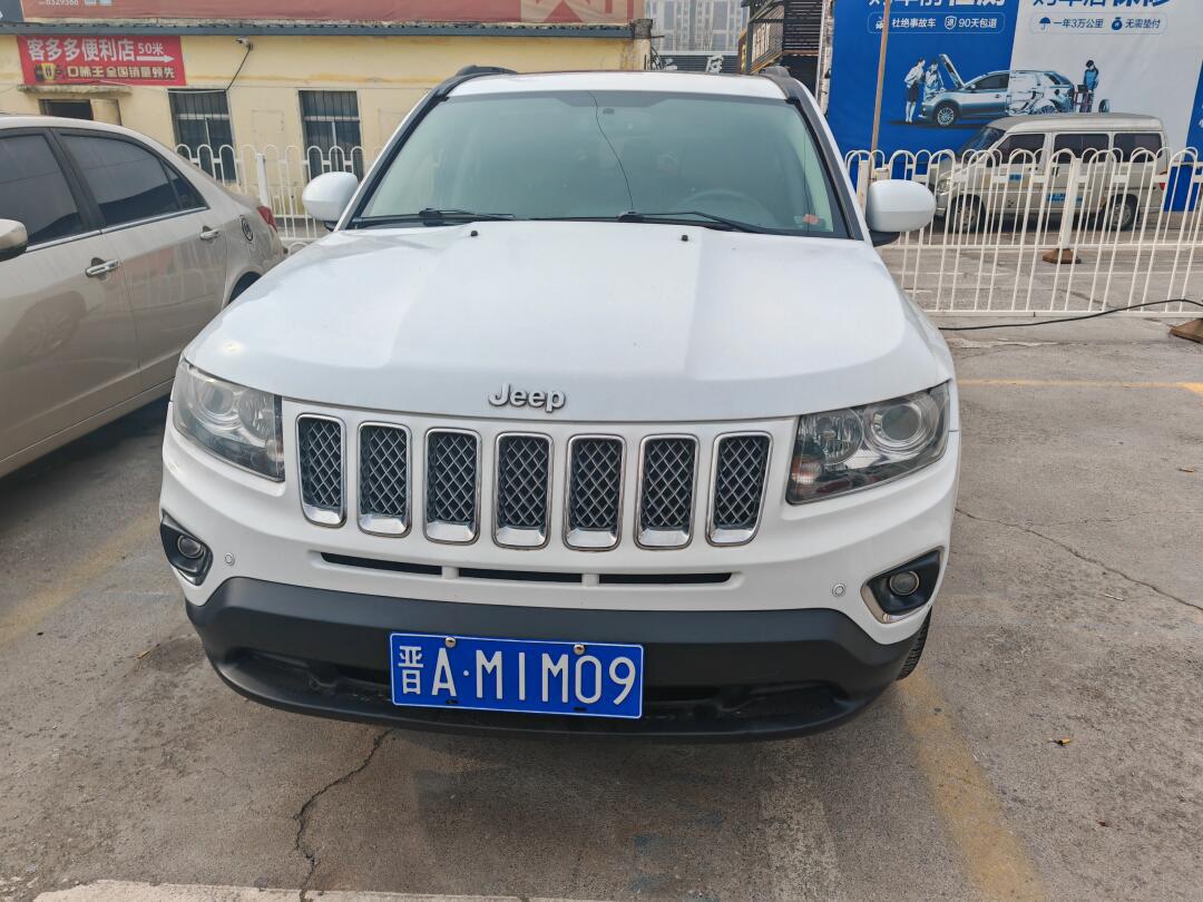 新到2014年吉普指南者(进口).个人一手.两件喷漆.七万多公里.