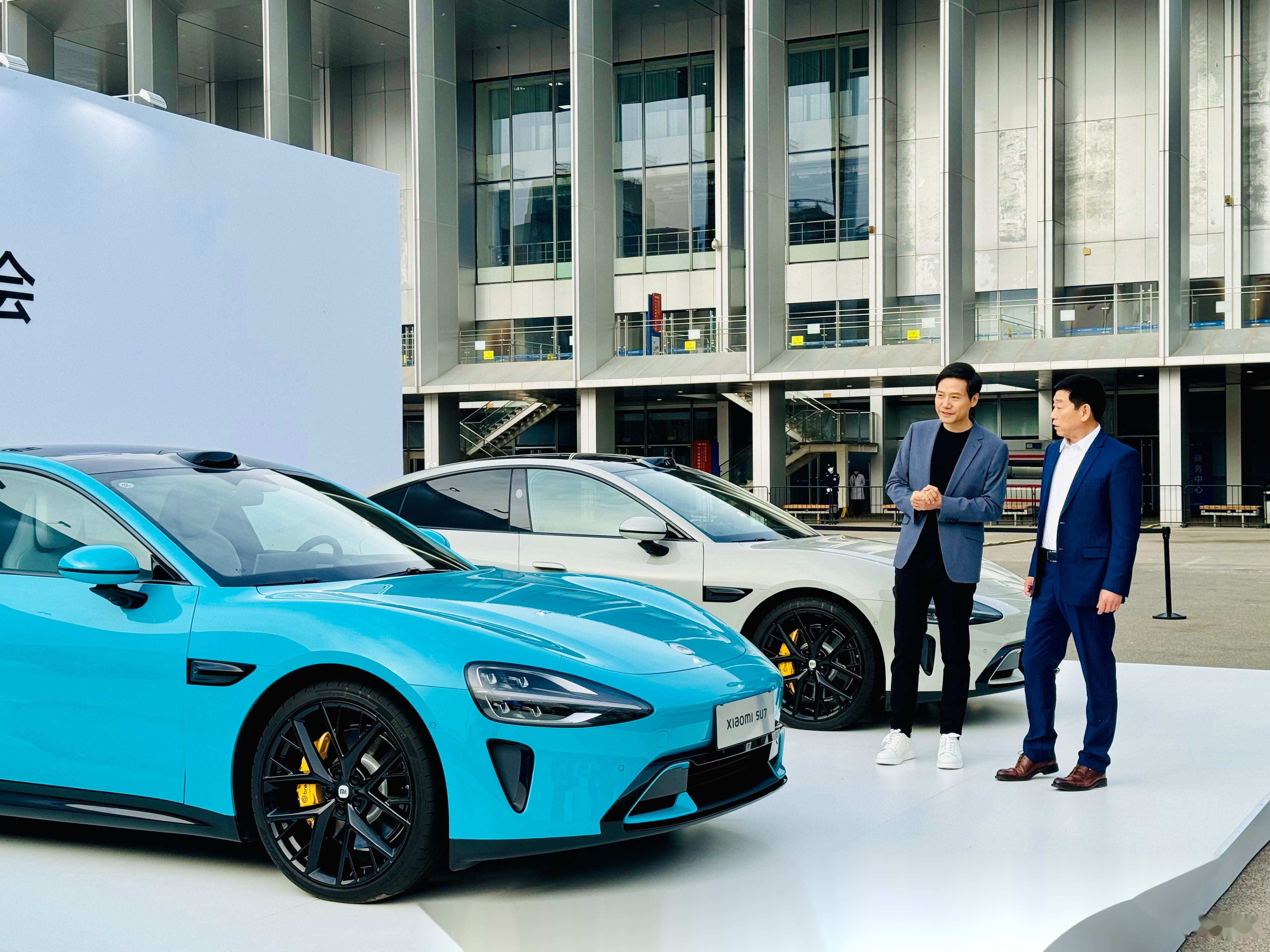 雷军买了一辆坦克700 hi4-t,长城汽车董事长魏建_小米su7社区_易车