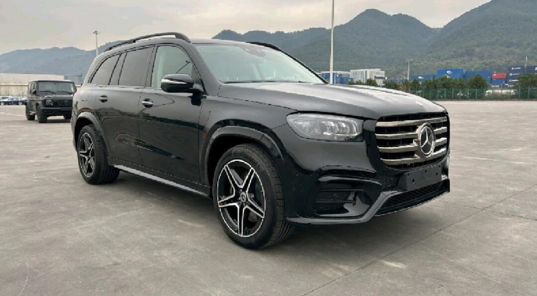 梅赛德斯奔驰gls450已乘坐中欧专列抵达我国_奔驰gls社区_易车社区