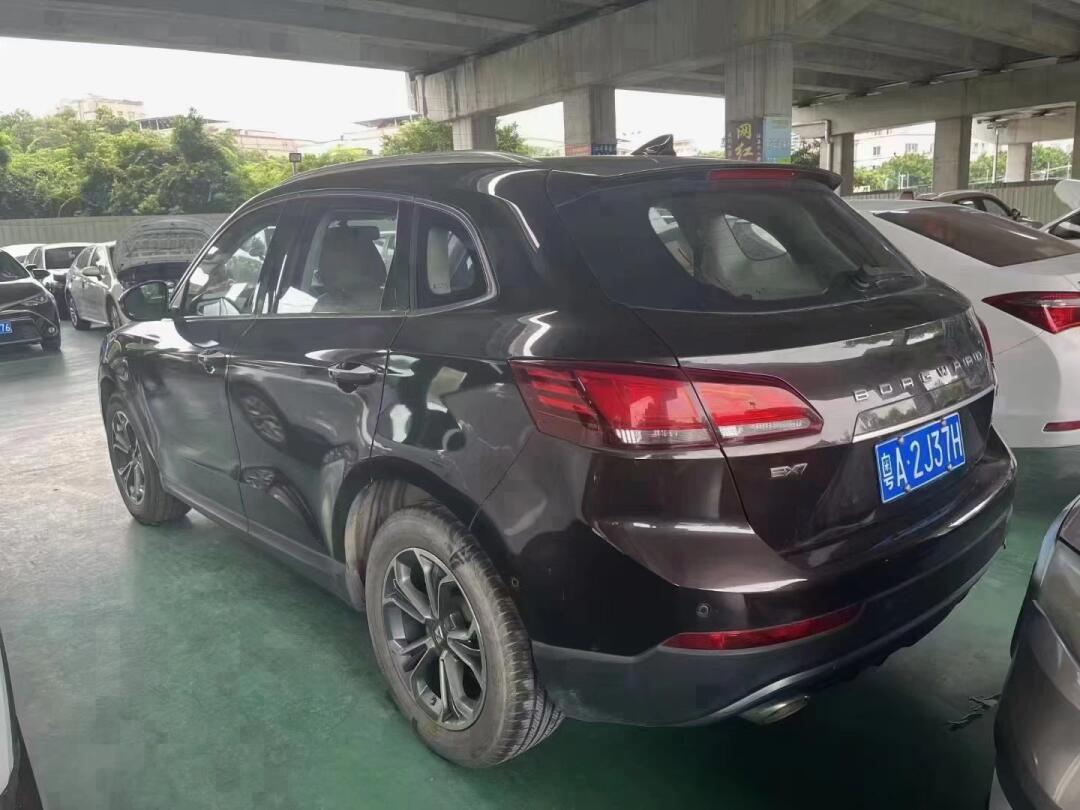 2019n年宝沃bx7七座豪华版suv