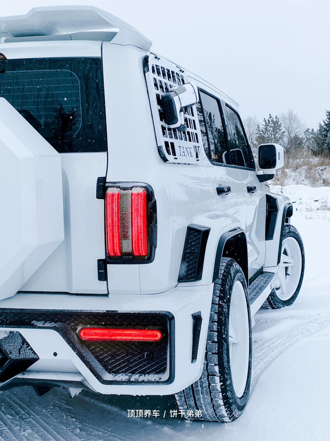 白车配"白鞋"能有多好看?