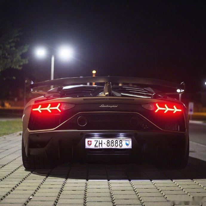 兰博基尼svj黑色魅影!