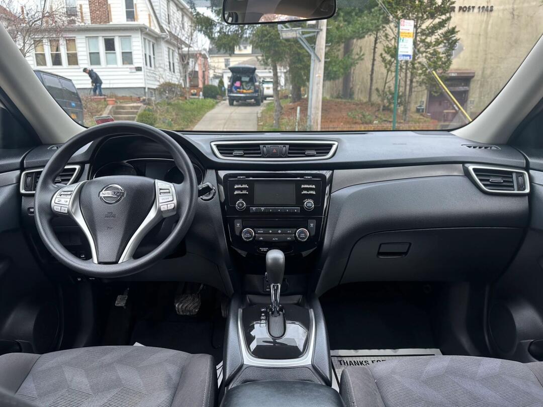 2015尼桑nissan rogue sv 四驱越野车suv 里