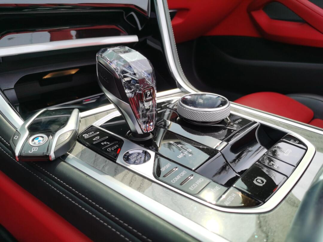 宝马8系 2021款 改款 840i 敞篷轿跑车 m运动套装 76.80万指导价