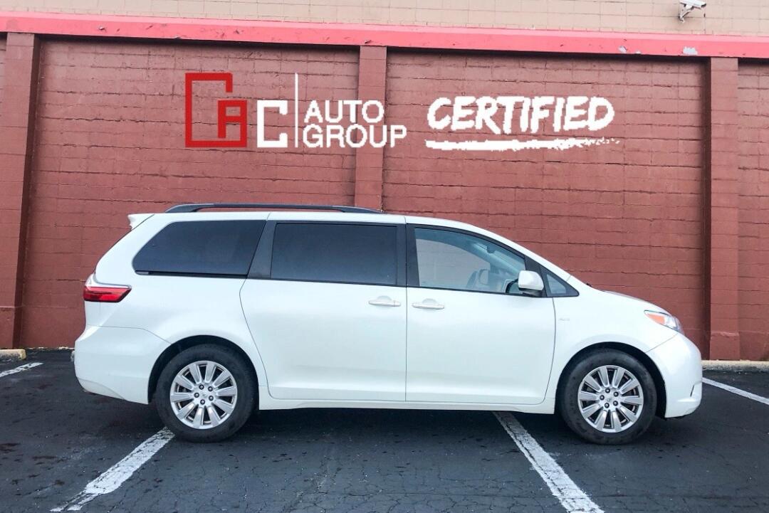 07【il现车】2017 toyota sienna xle ,里程只有56615万_sienna