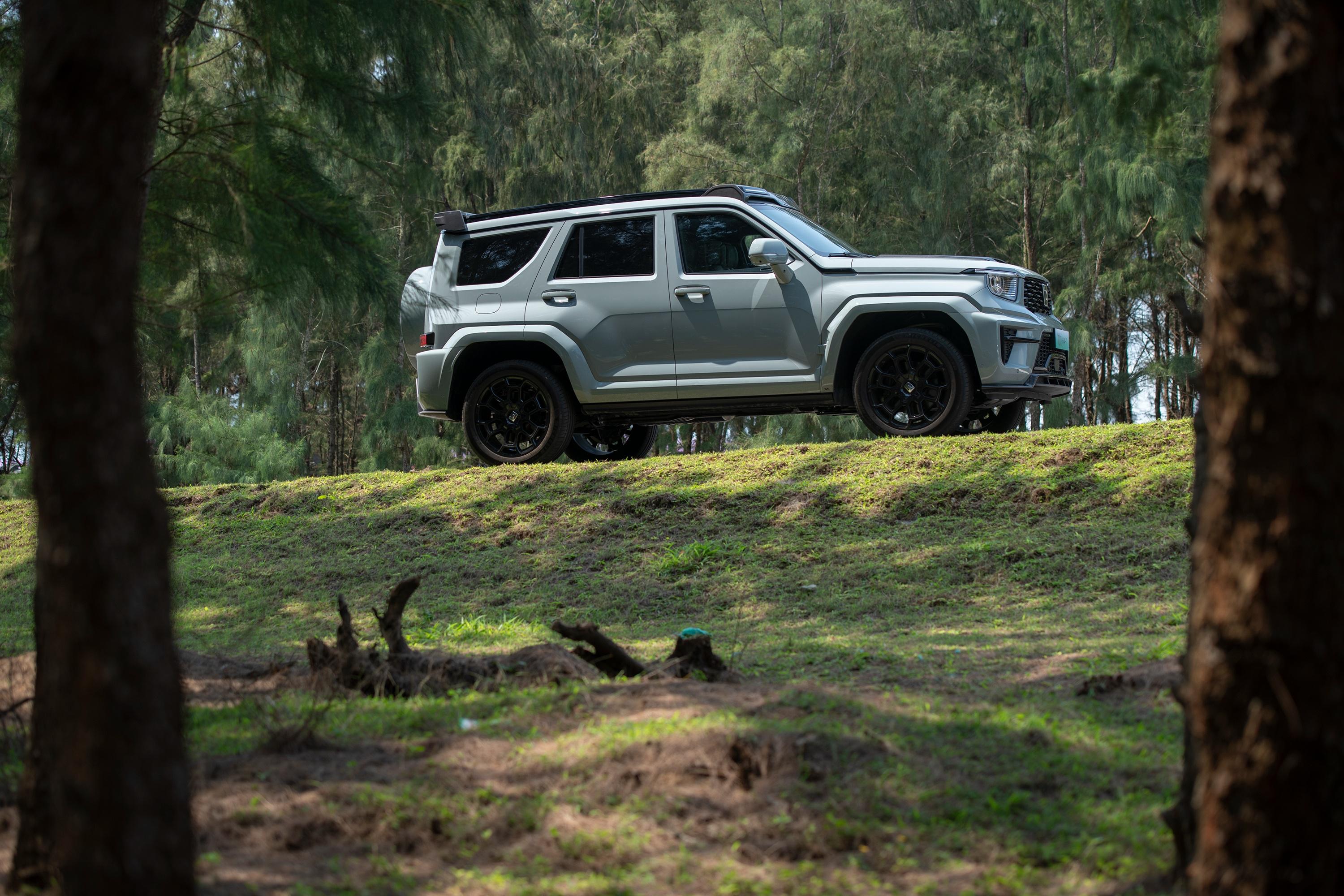 最近种草了坦克700 hi4-t,作为中国的豪华越野旗舰,首先外观太硬汉了