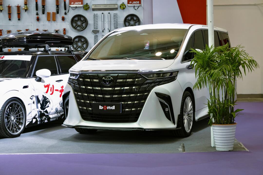 国内首台实车发布artisan 埃尔法40系套件_埃尔法社区_易车社区