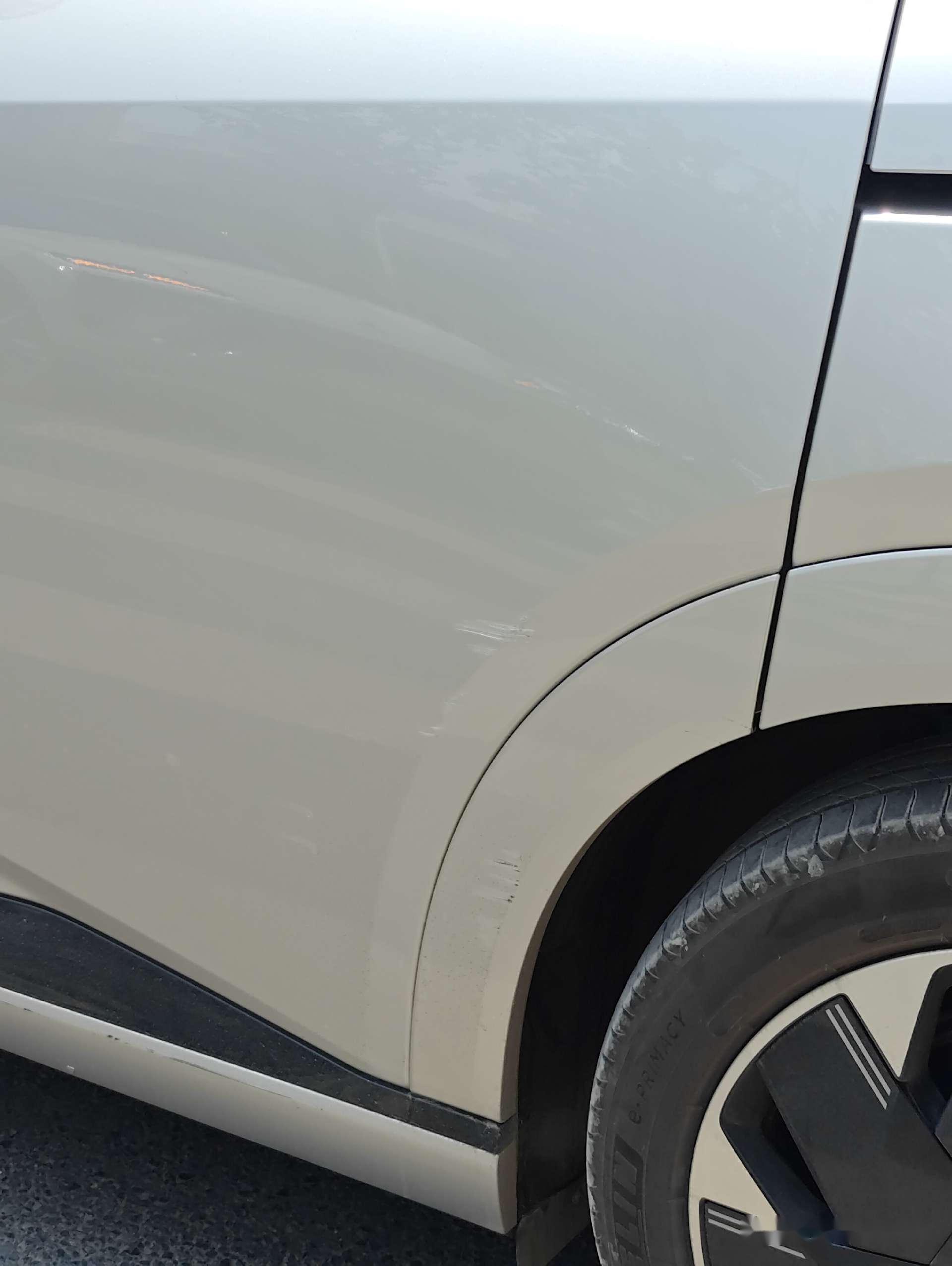 挑战完魔鬼停车场的小鹏x9, 车身剐蹭就算了,万万没想到激光雷达也碎