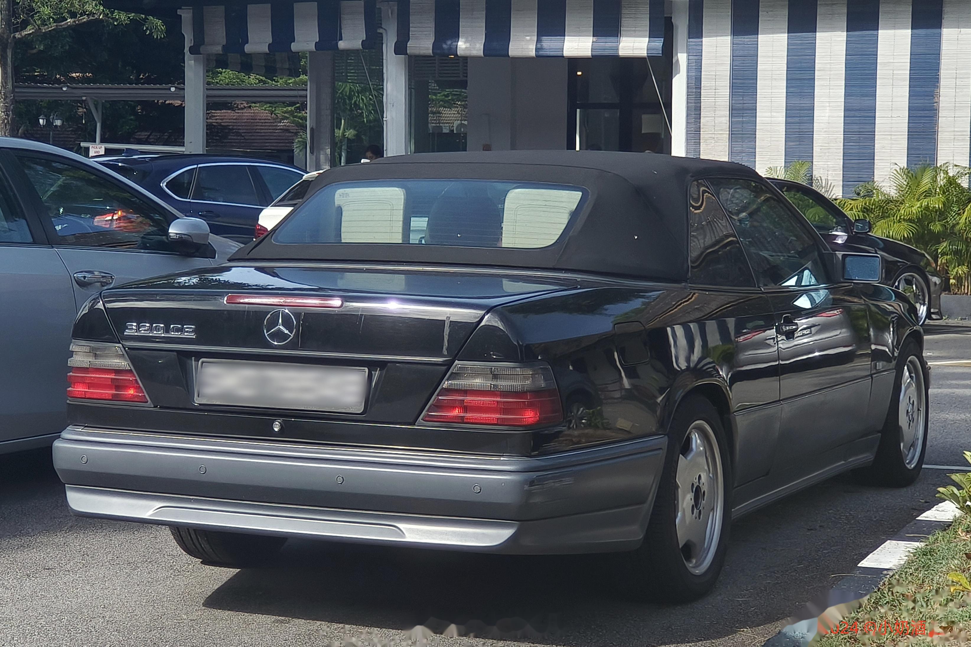 街车拍 新加坡 阿尔法罗密欧 16gt 路虎 88 奔驰 320ce cab 奔_有钱人