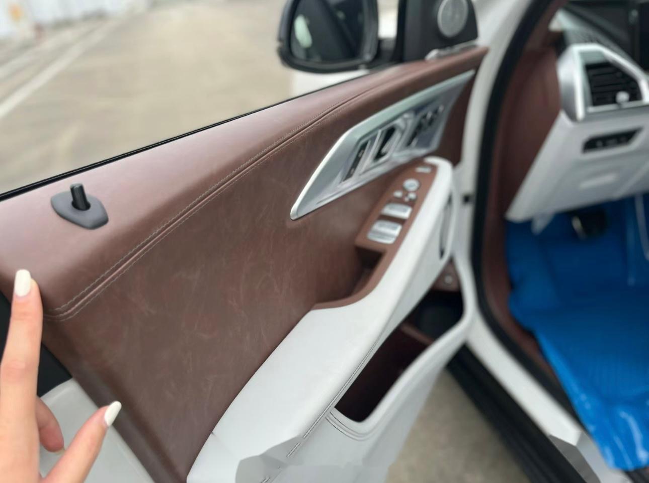 宝马xm50e 灵活定制:(vda9)个性化定制merino真皮,银石色2500_宝马xm