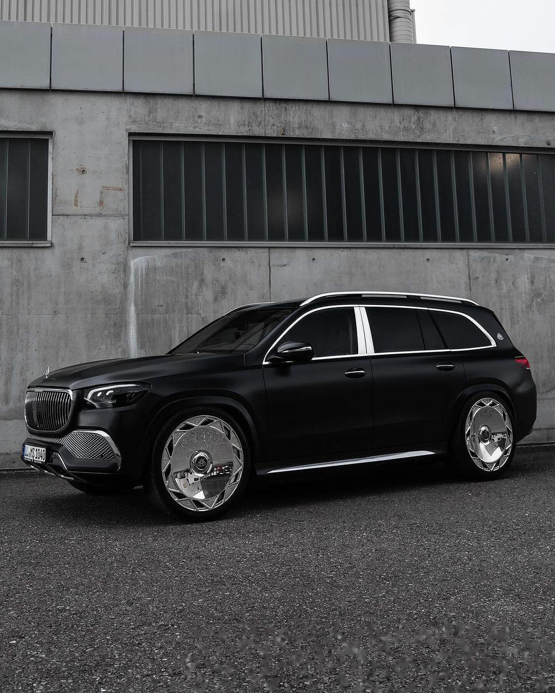 当前位置:>易车>社区>汽车杂谈社区>梅赛德斯-迈巴赫gls600>1080_1350