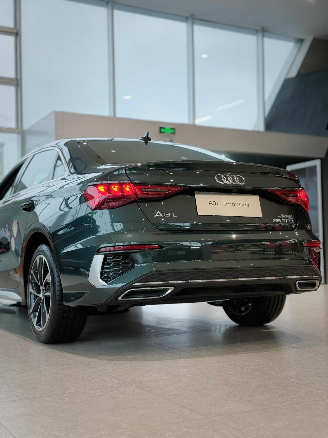 奥迪a3l94颜值长在心巴巴上的漂亮车车